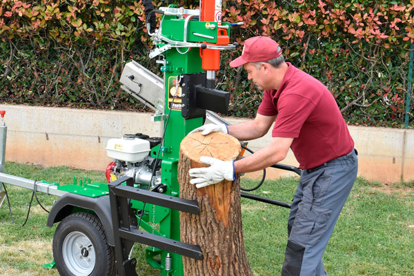 Magik Multiuse, Thor Italy - durante la fase di taglio