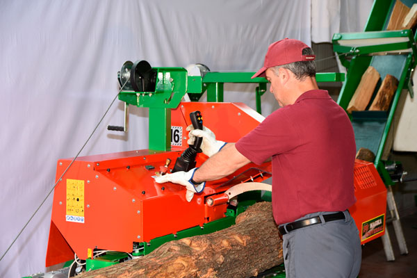 Magika Universal 12 ton, Thor Italy