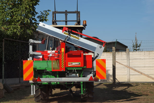 Magika Universal 12 ton, Thor Italy