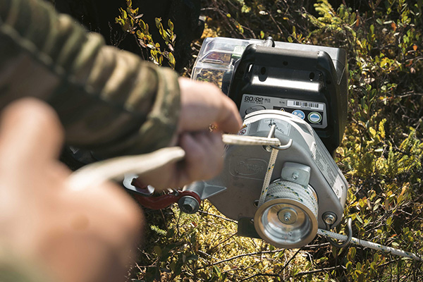 Verricello PCW3000-Li in funzionamento.